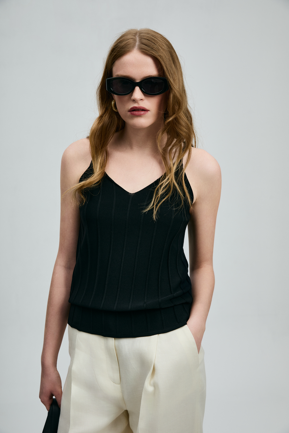 35% Acrylıc 27% Polyester 21%ptt 9% Nylon 6% Camel 2% Spandex Woman Knıtwear Tank Top Black - Lufian