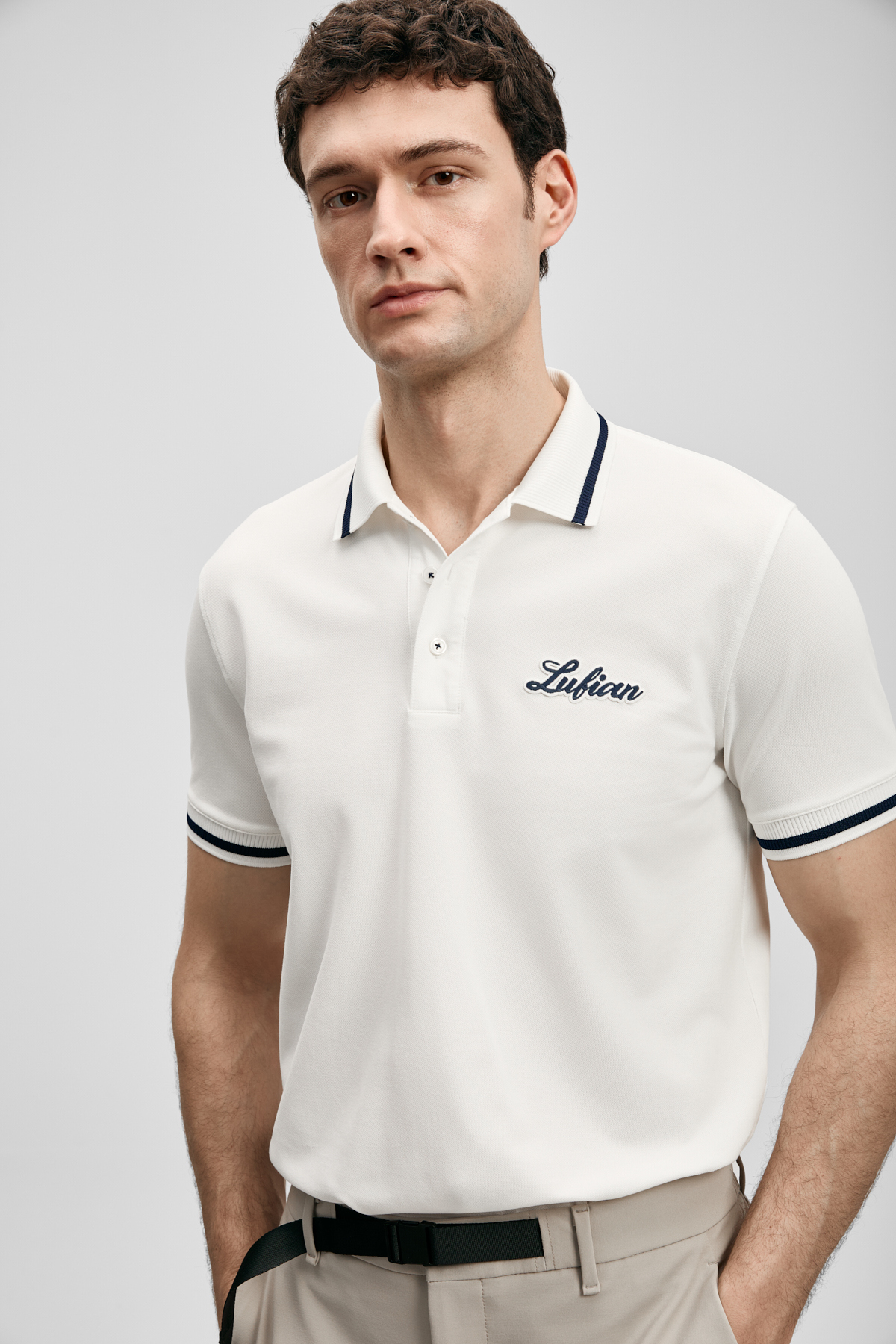 Artos Schickes Herren-Polo-T-Shirt in Off-White - LUFIAN