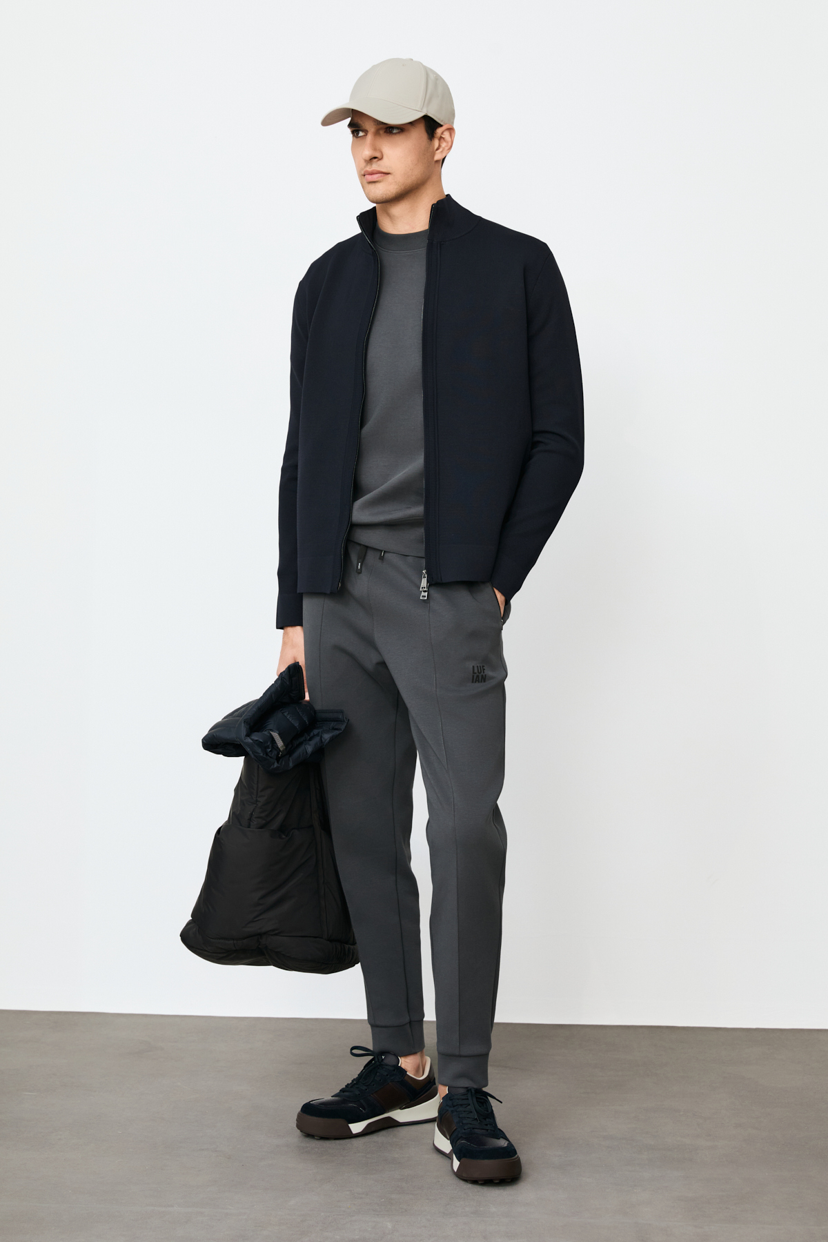 Enrico Strickjacke mit Reißverschluss und Stehkragen Marineblau - LUFIAN
