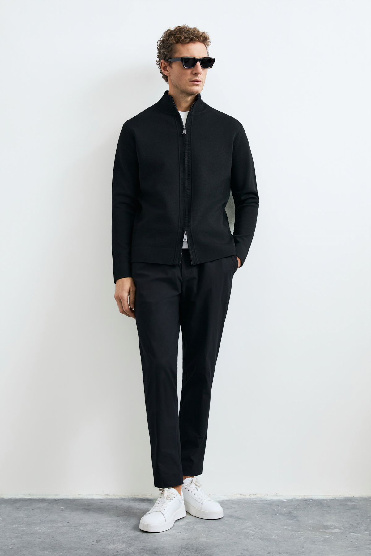 Enrico Strickjacke mit Reißverschluss und Stehkragen Schwarz - LUFIAN