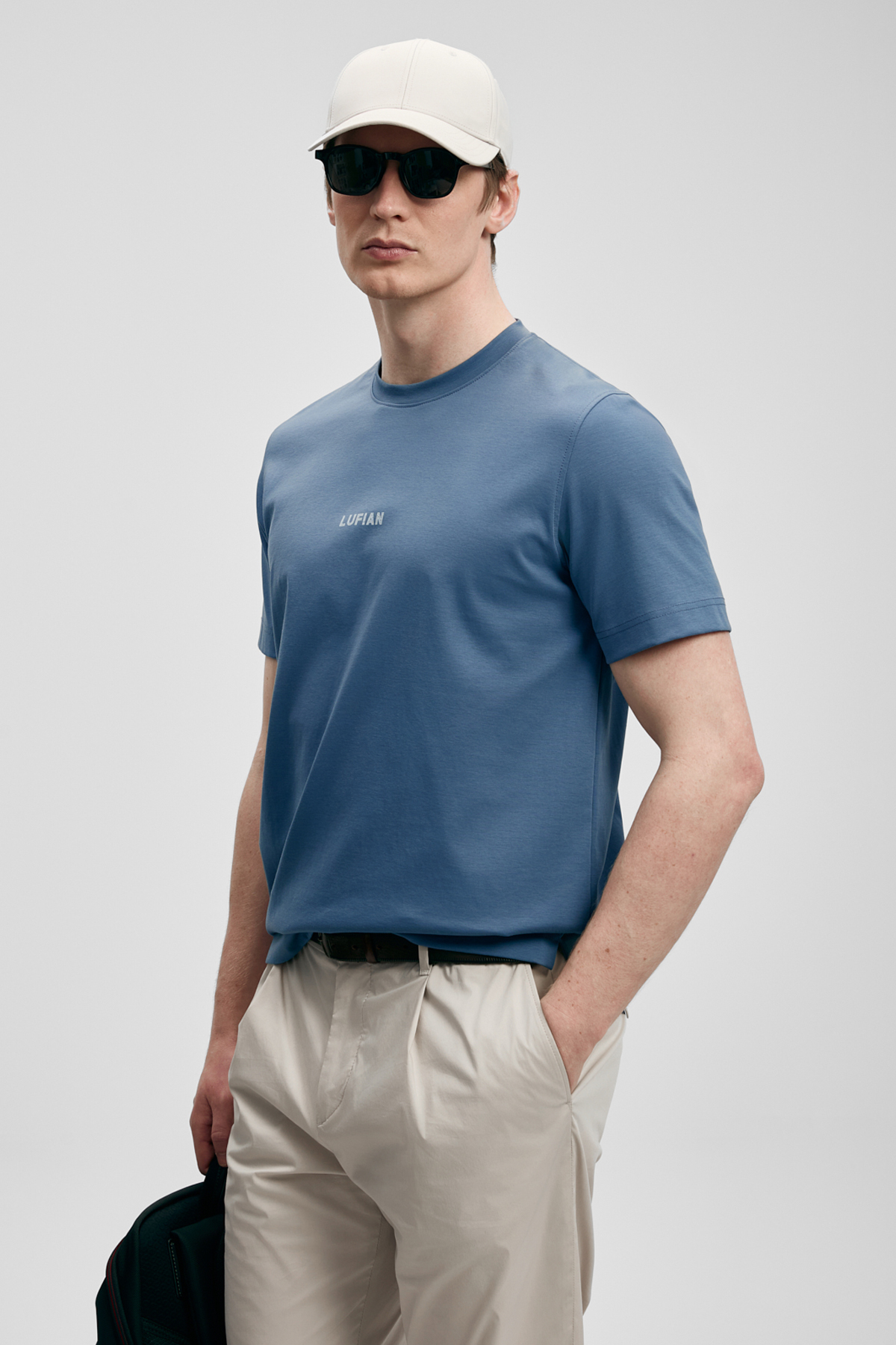 Marcus Modernes Grafik-T-Shirt Dunkelblau - LUFIAN