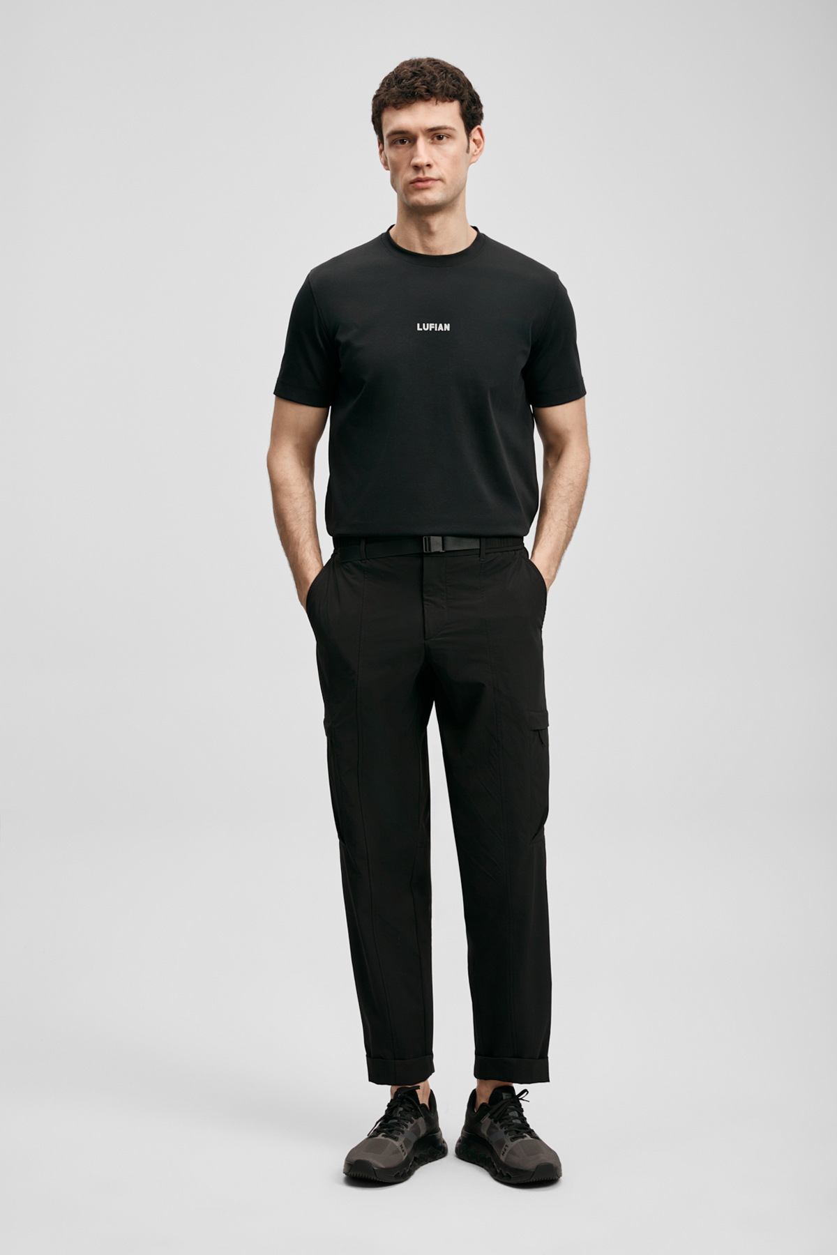 Marcus Modernes Grafik-T-Shirt Schwarz - LUFIAN