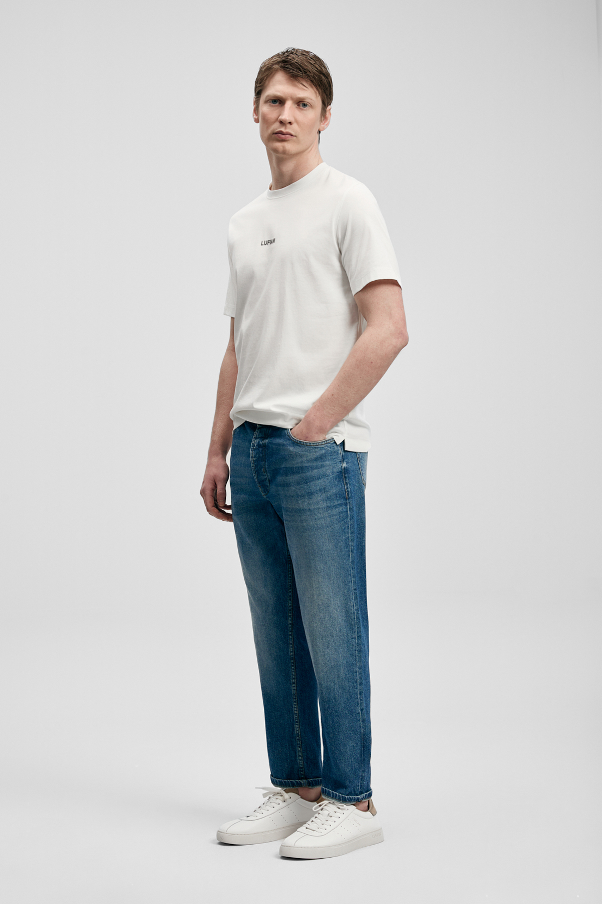 Marcus Modernes Grafik-T-Shirt in Off-White - LUFIAN