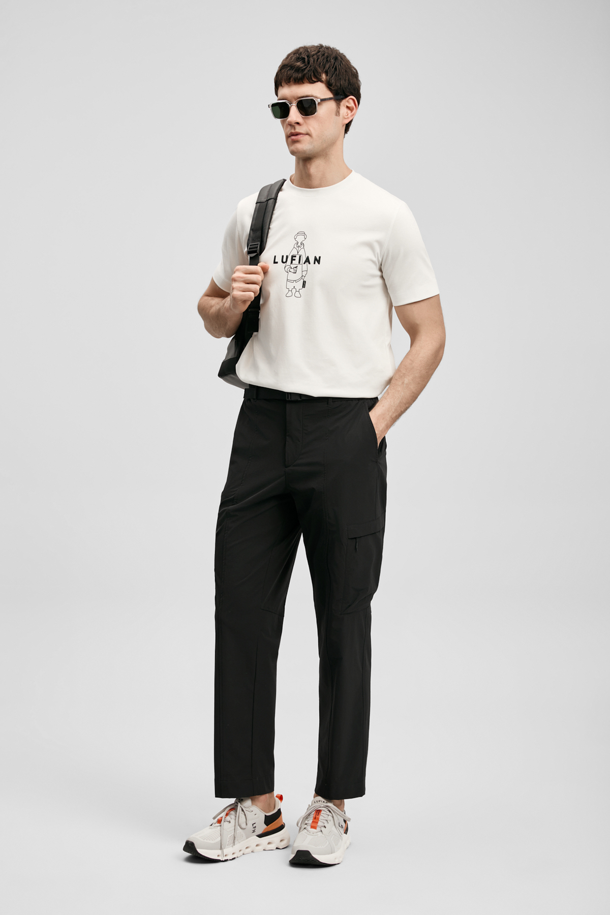Sımbad Modernes Grafik-T-Shirt in Off-White - LUFIAN