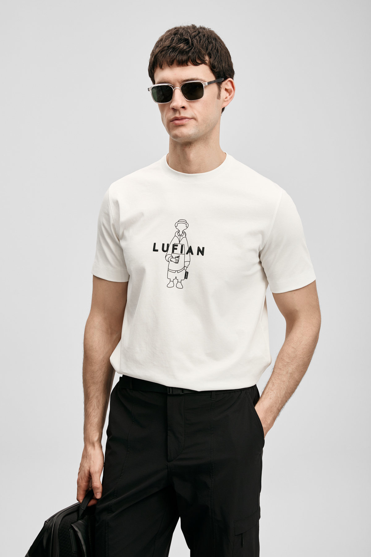 Sımbad Modernes Grafik-T-Shirt in Off-White - LUFIAN