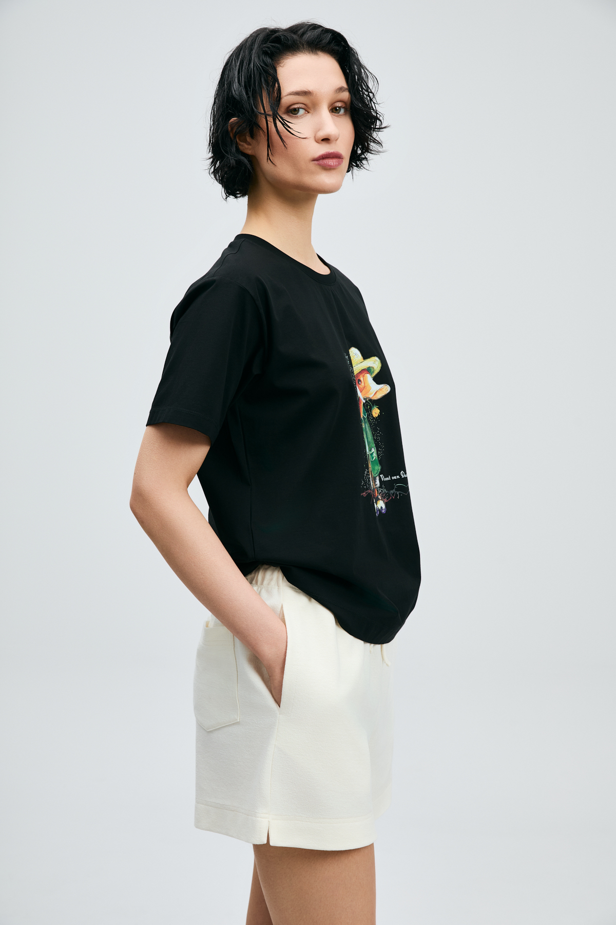 Fame Women's T-Shirt Black - LUFIAN