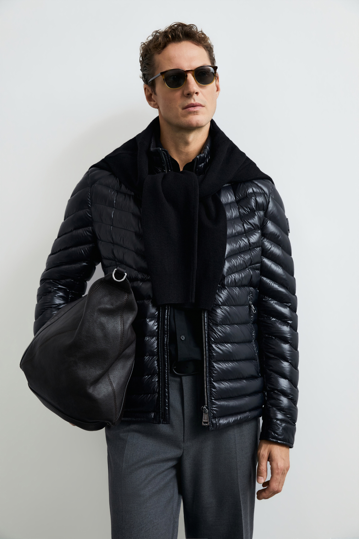 Luc Herren Glänzende Daunenjacke Schwarz - Lufian