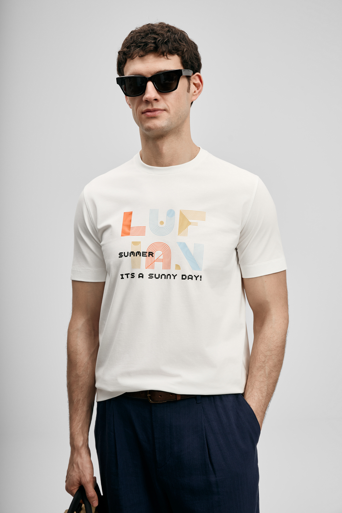 Sunny Modern Grafik Tişört Kırık Beyaz - LUFIAN