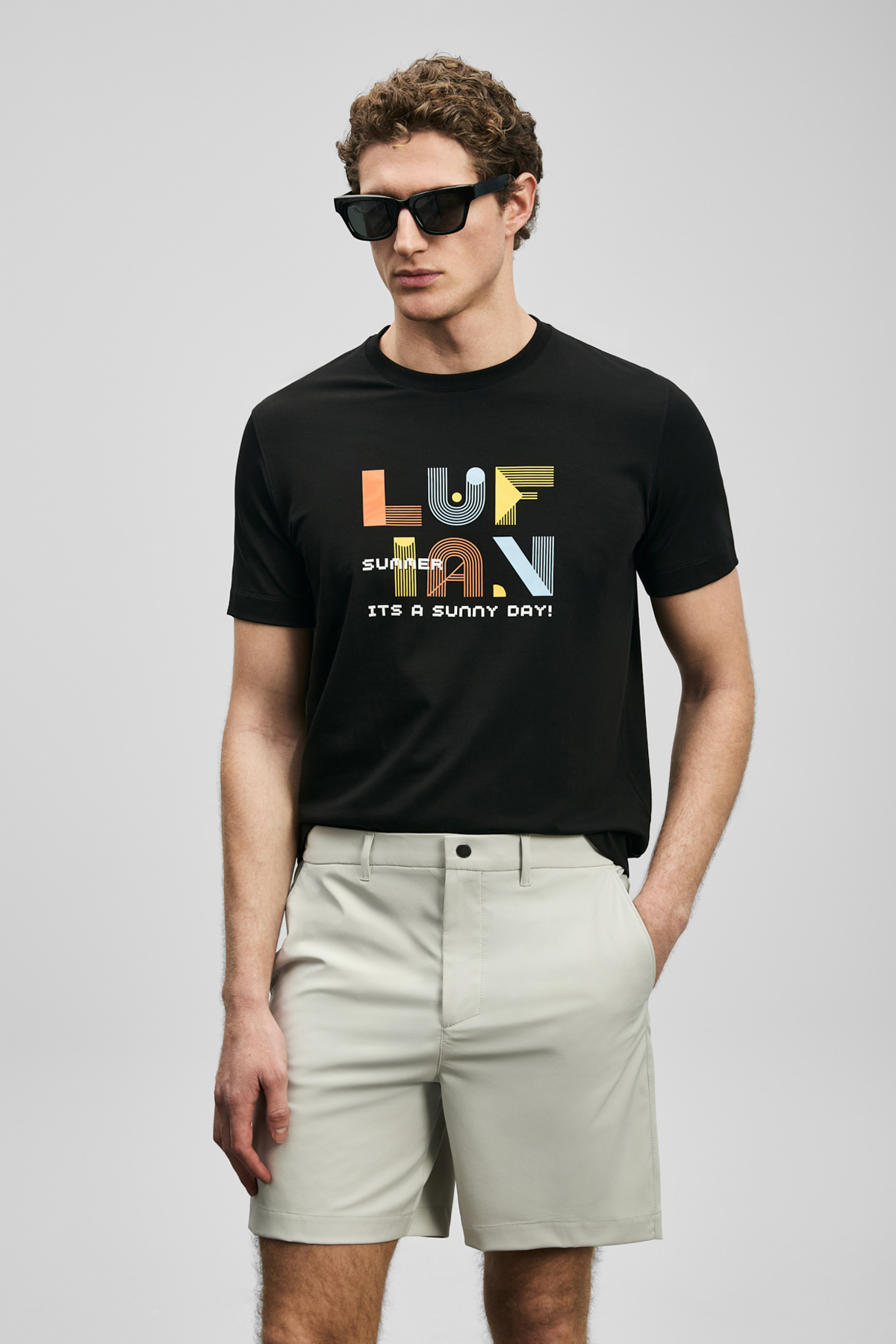 Sunny Modern Grafik Tişört Siyah - LUFIAN